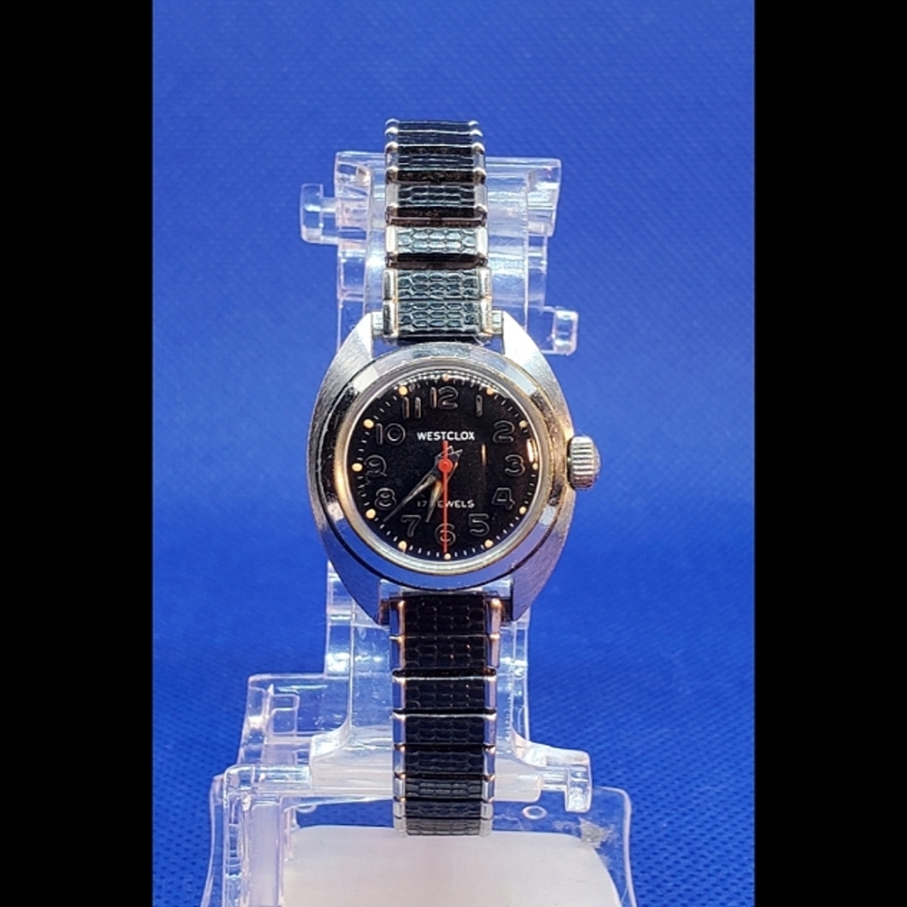 Vintage Ladies Westclox 3 Hand 17 Jewels Wind Up Silver/Black Dress Watch